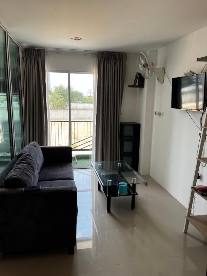 Trio Gems Condo Near Beach And Food Market Jomtien Beach Exterior photo